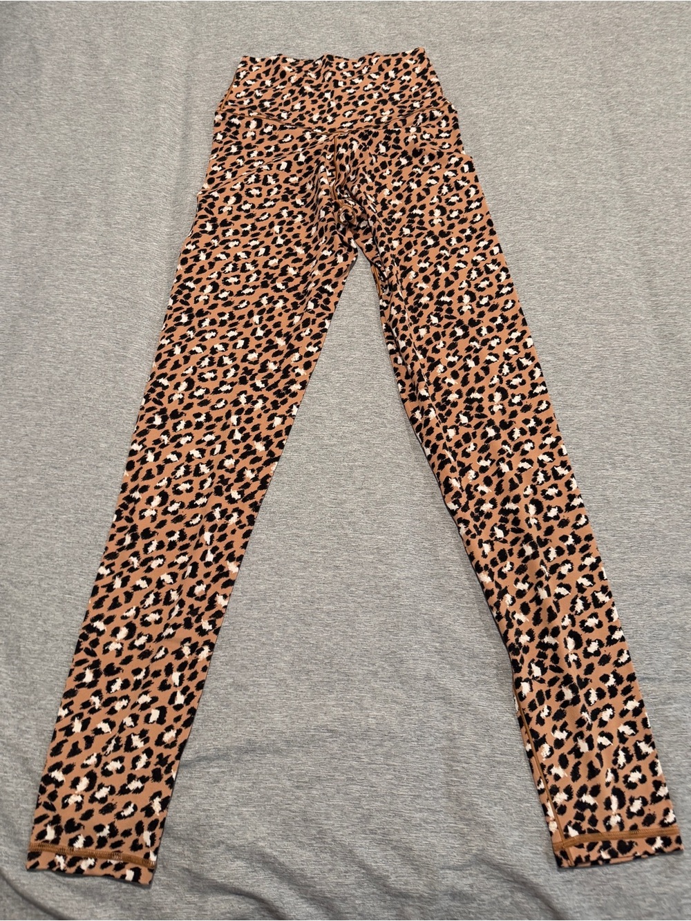 Offline by Aerie Real Me High waisted Crossover legging in leopard print